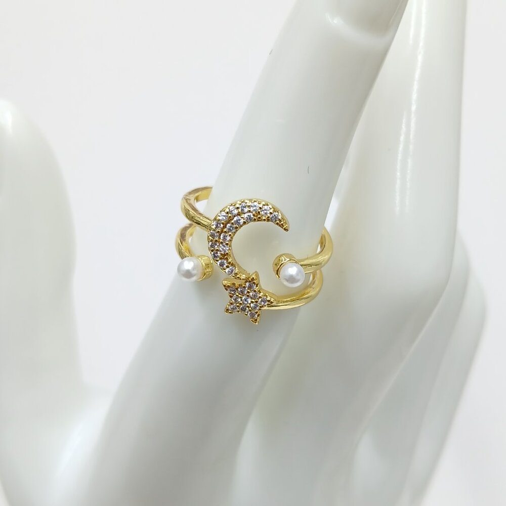 Ring - Picture 2 of 5